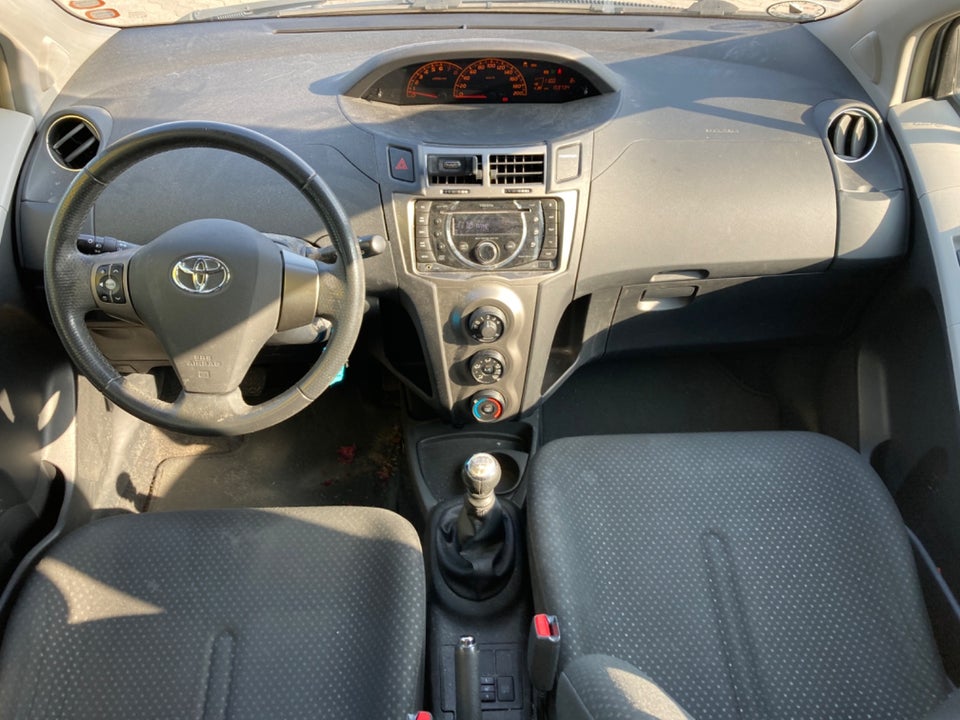 Toyota Yaris 1,3 S 5d