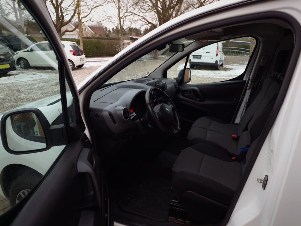 Peugeot Partner 1,6 BlueHDi 100 L1 Flex Van 5d