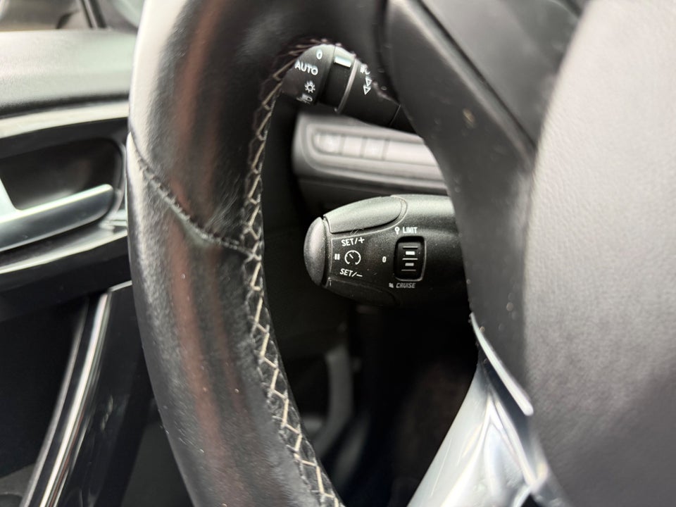 Peugeot 208 1,5 BlueHDi 100 Allure Sky 5d