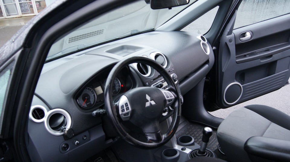 Mitsubishi Colt 1,3 Intense ClearTec Coolpack 5d