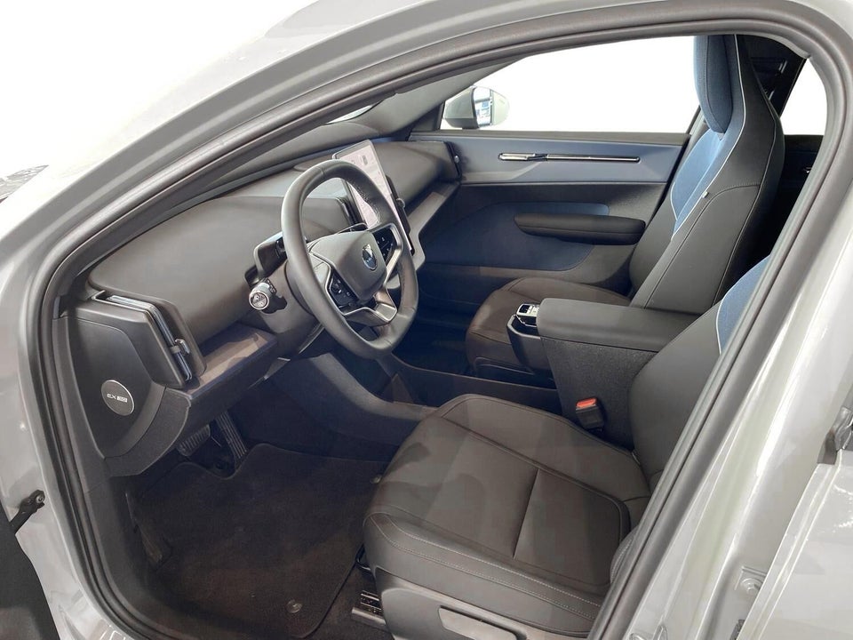 Volvo EX30 Extended Range Core 5d