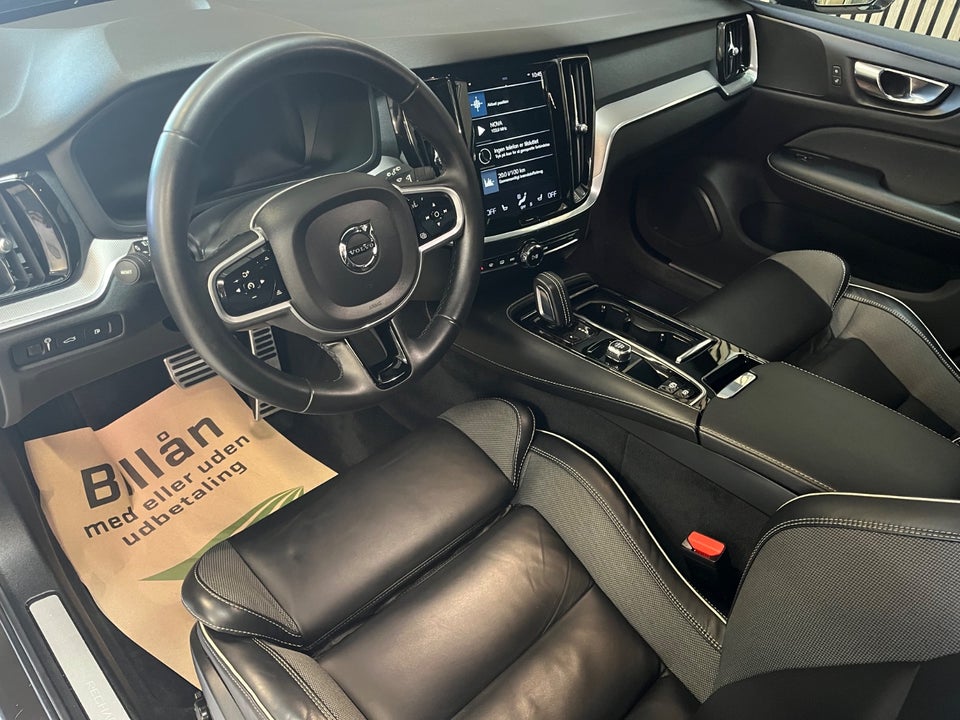 Volvo V60 2,0 T6 ReCharge R-Design aut. AWD 5d