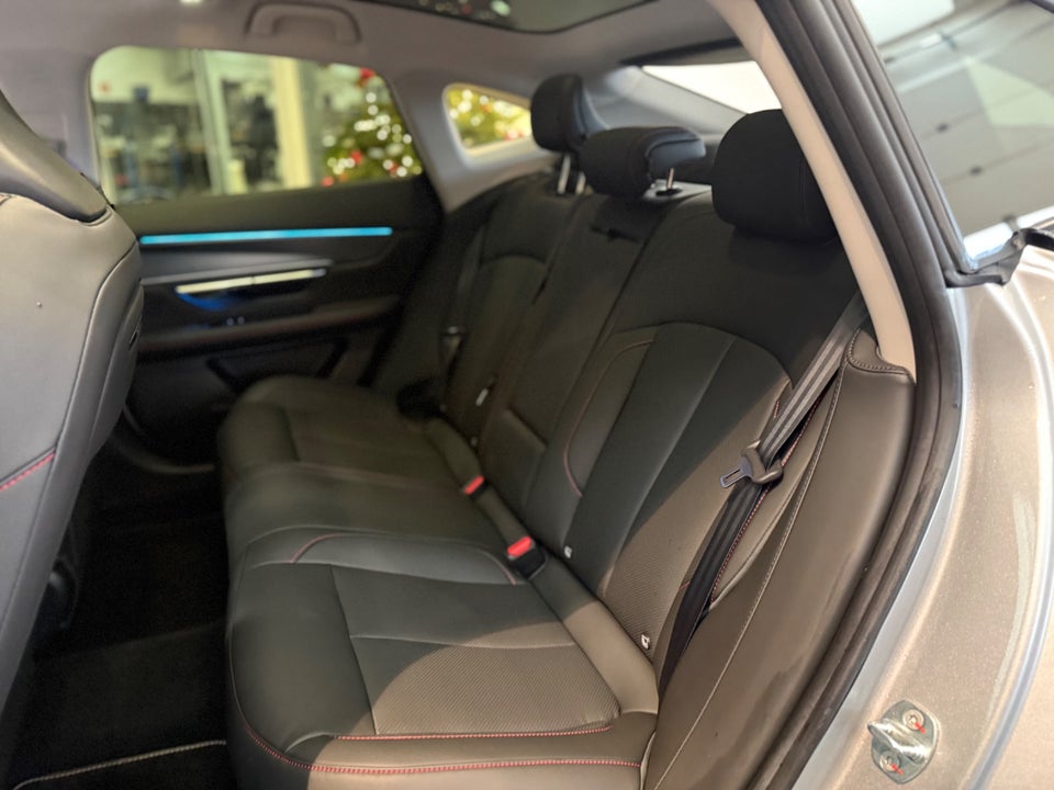 Xpeng P7 Performance 4d