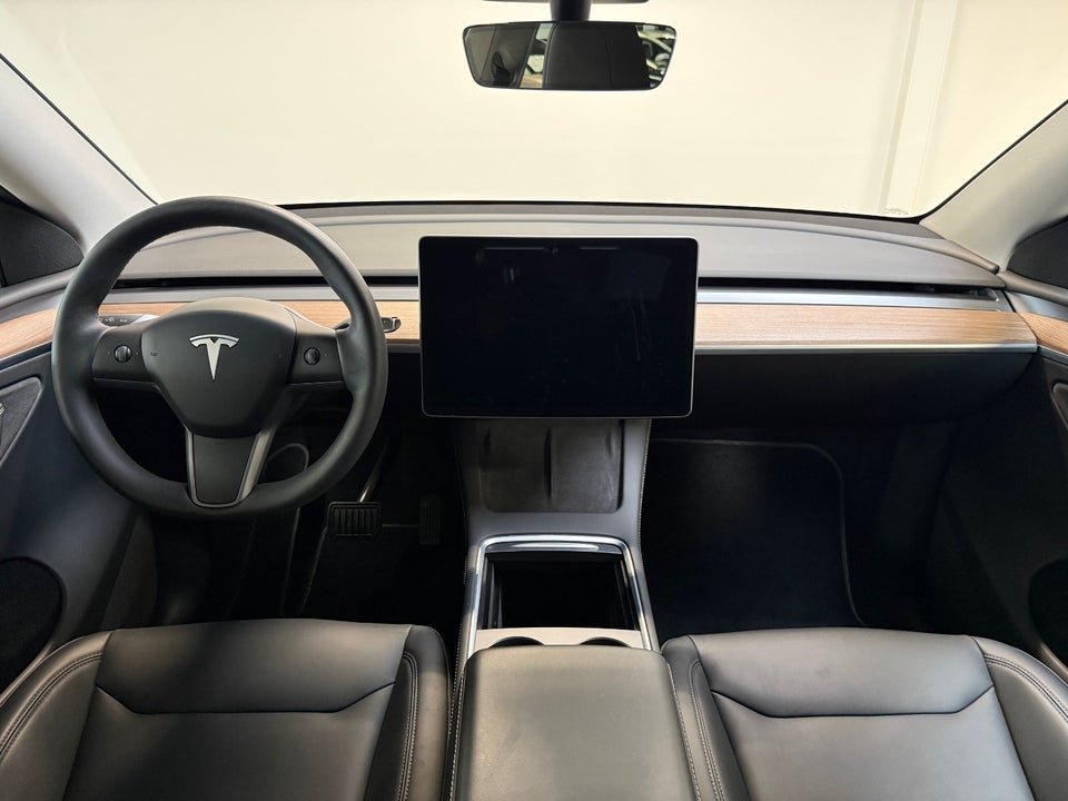 Tesla Model Y Long Range AWD 5d