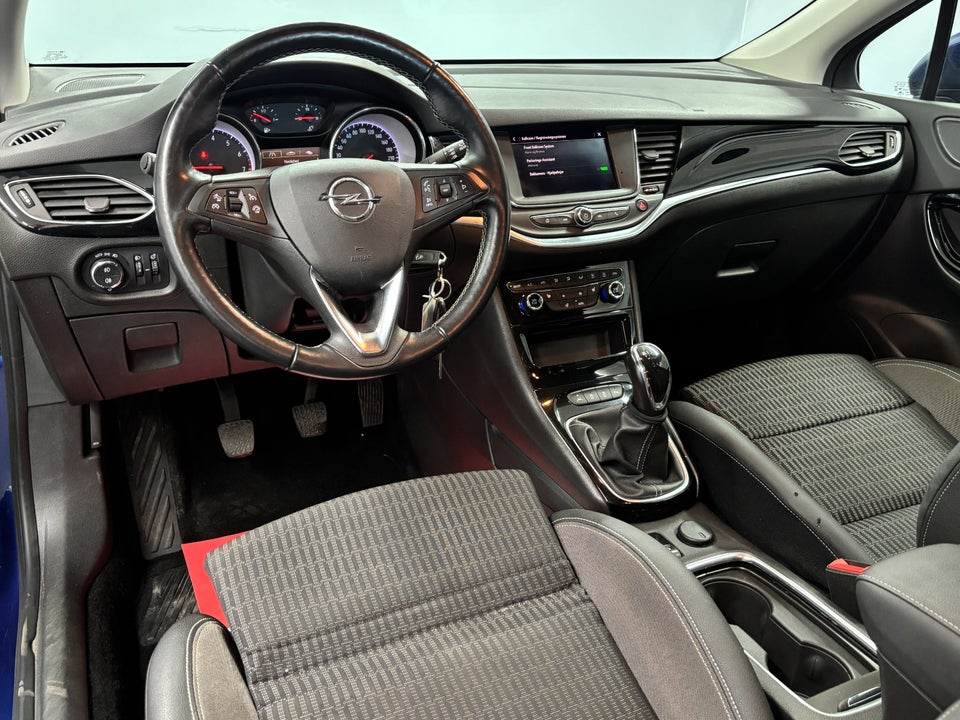 Opel Astra 1,2 T 110 Elegance Sports Tourer 5d