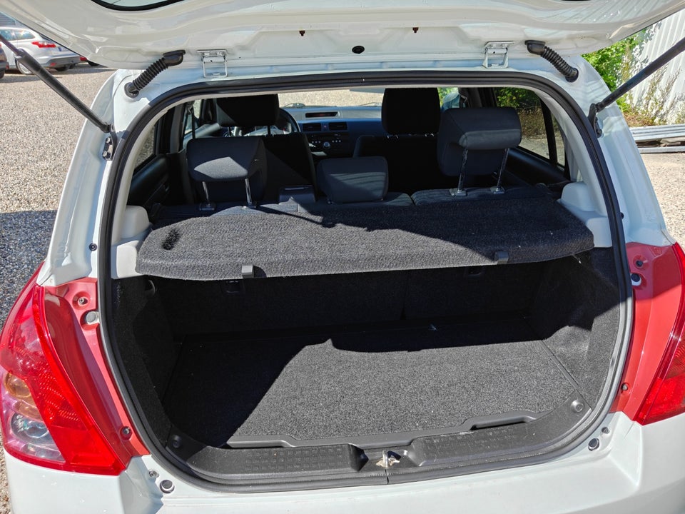 Suzuki Swift 1,5 GLX 5d