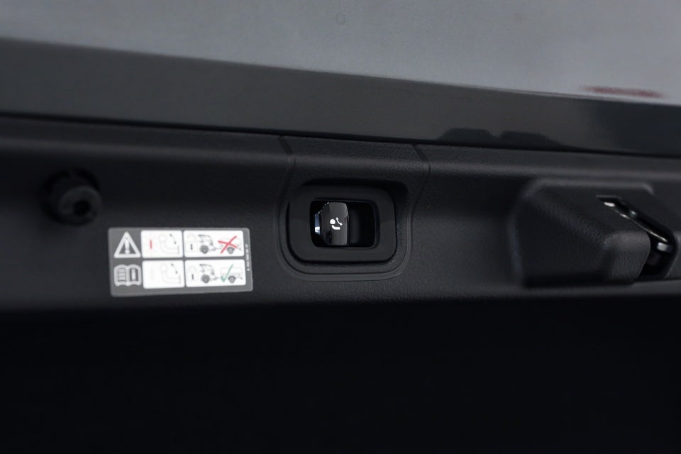 Mercedes EQE350 AMG Line 4d