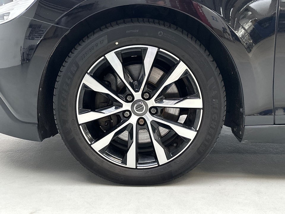 Volvo V40 CC 1,5 T3 152 aut. 5d