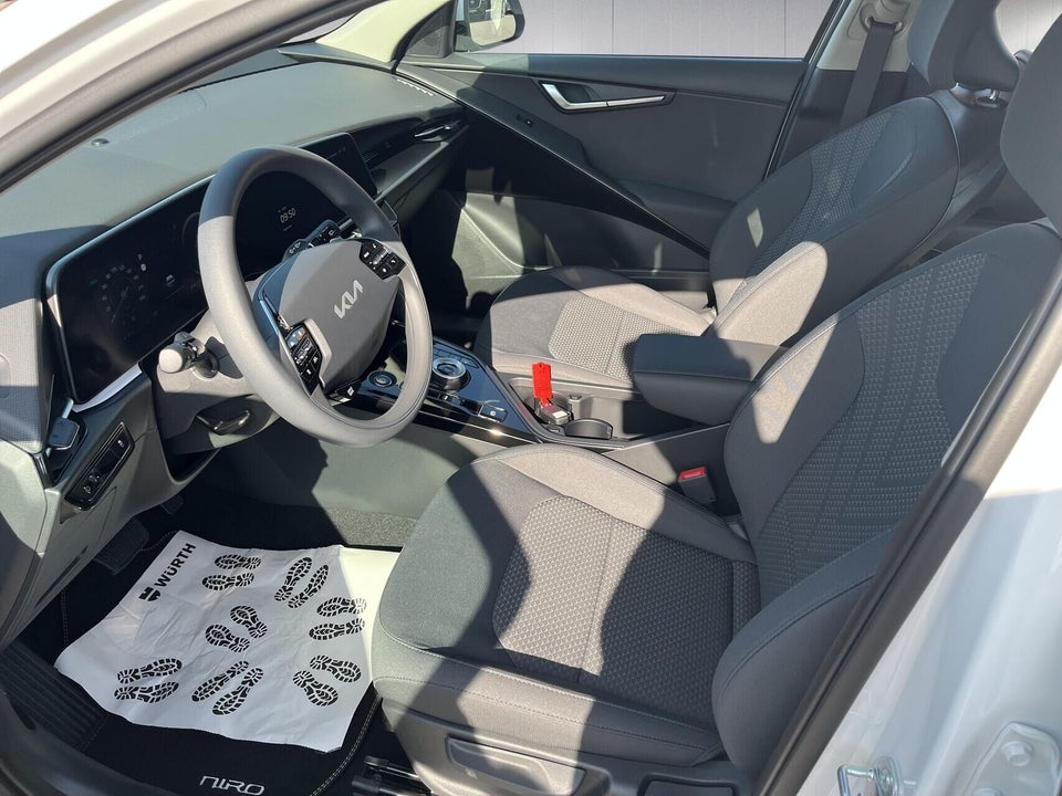 Kia Niro 64 EV Access 5d