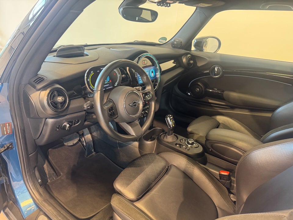 MINI Cooper SE Maximise 3d