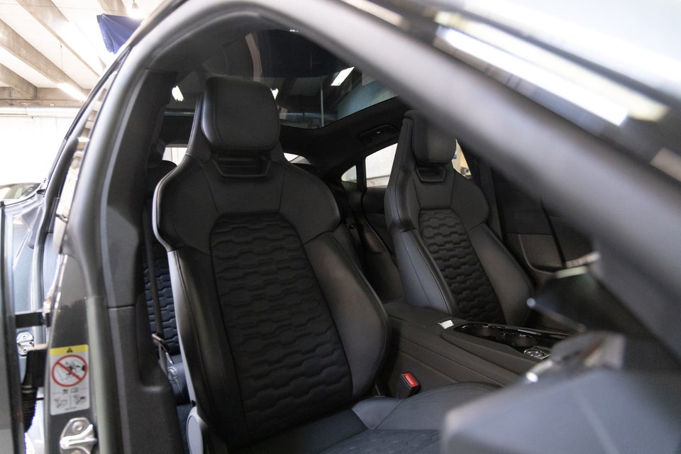 Audi e-tron GT quattro 4d