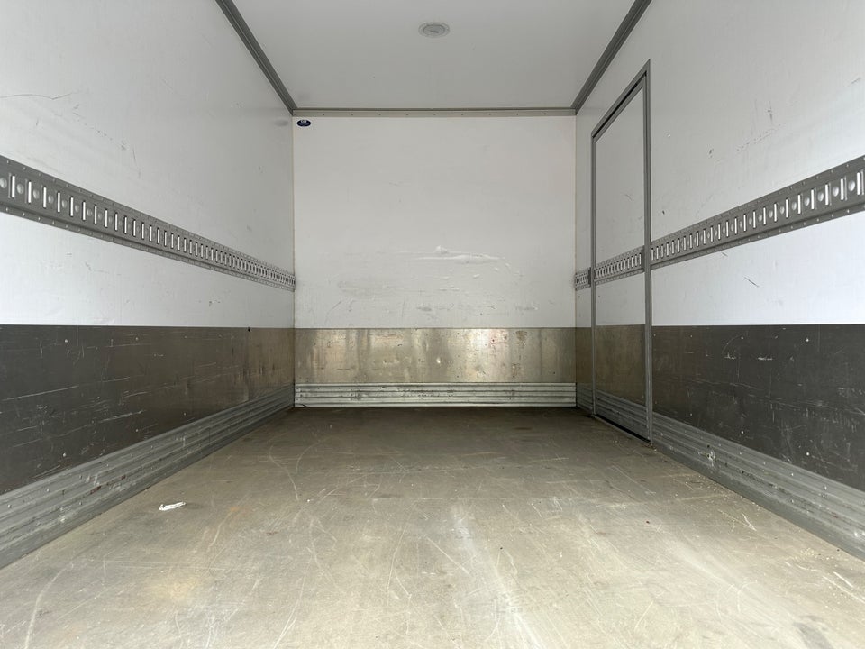 Iveco Daily 2,3 35S14 10,8m³ Van