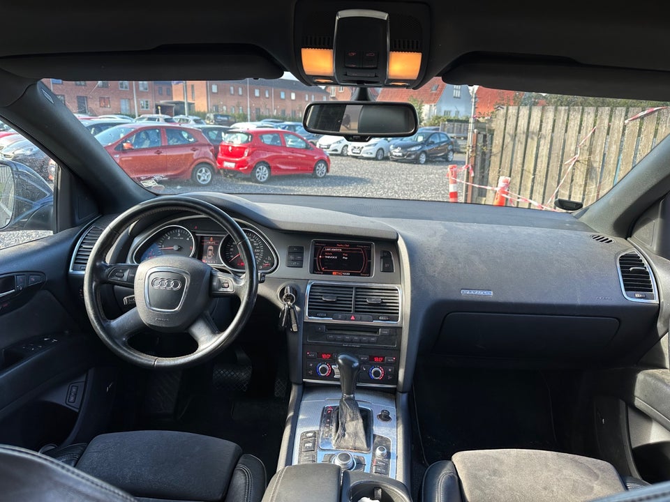 Audi Q7 3,0 TDi quattro Tiptr. 5d