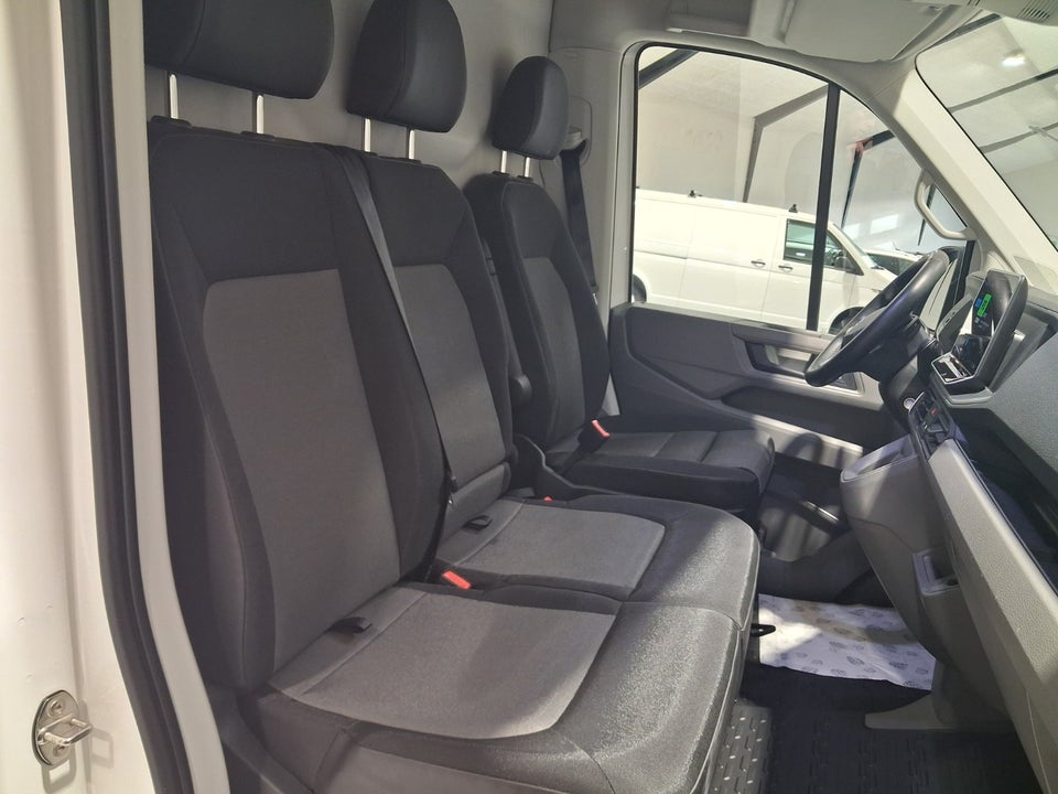 VW Crafter 35 2,0 TDi 177 Kassevogn L3H3 aut.