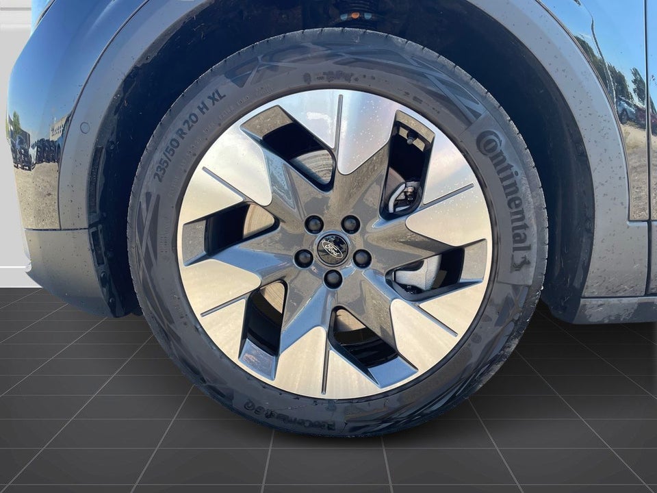 Ford Explorer 82 Premium Extended Range 5d