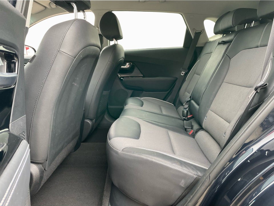 Kia e-Niro 64 Advance 5d