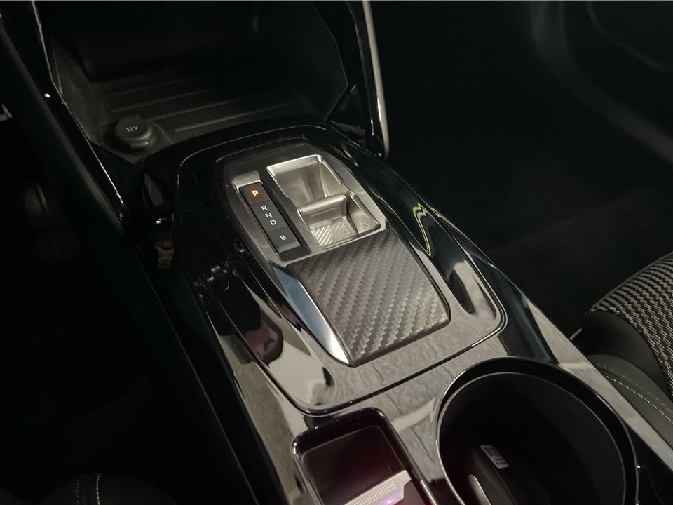 Peugeot e-2008 54 GT 5d