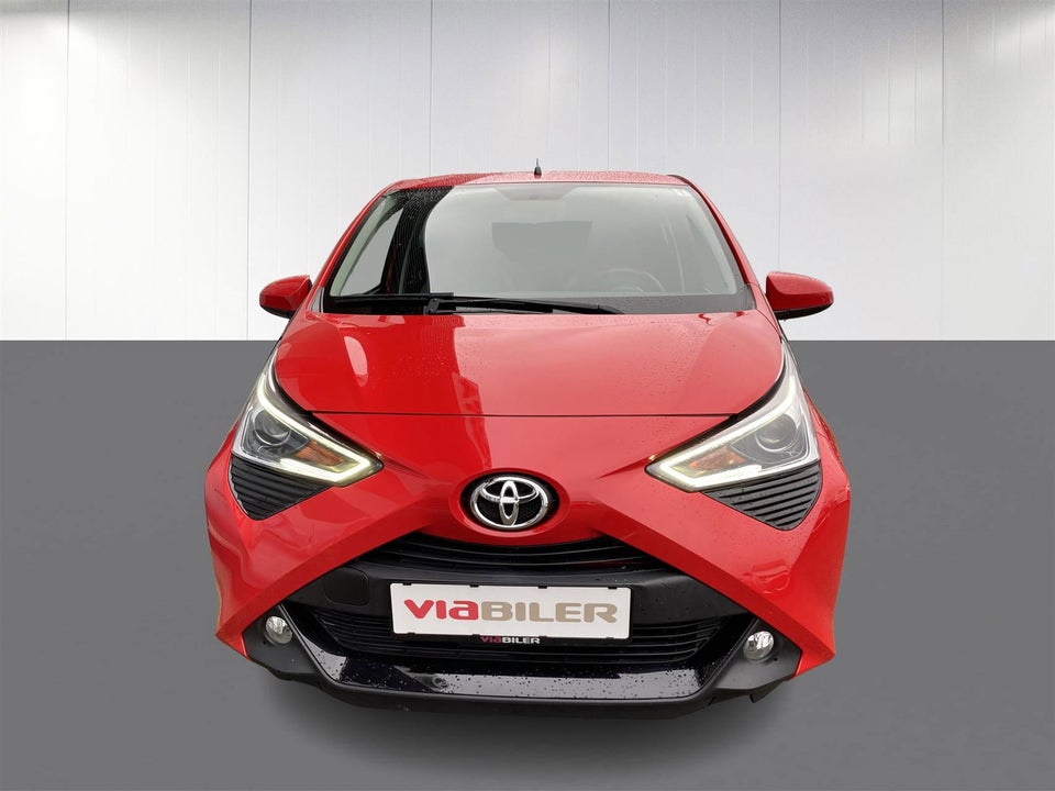 Toyota Aygo 1,0 VVT-i x-press 5d