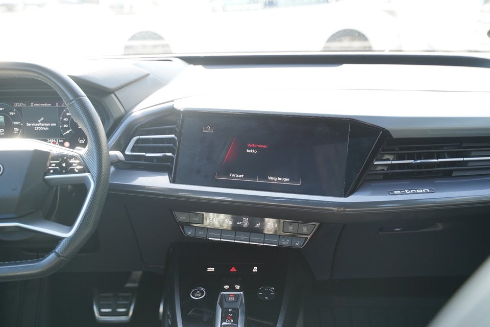 Audi Q4 e-tron 40 S-line 5d