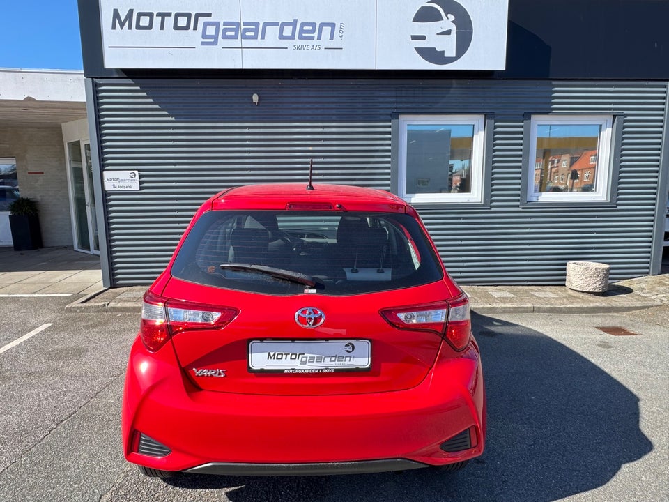 Toyota Yaris 1,0 VVT-i T2 5d