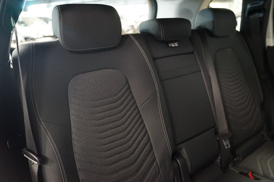 Mercedes EQB300 Progressive Advance Plus 4Matic 5d