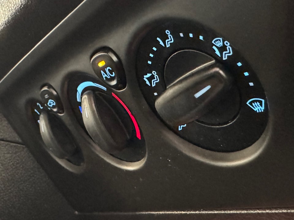 Ford Transit Custom 270S 2,2 TDCi 125 Trend Van 5d