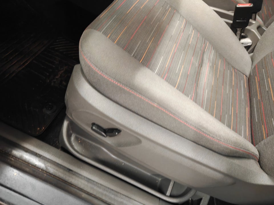 Ford C-MAX 1,6 TDCi 109 Trend 5d