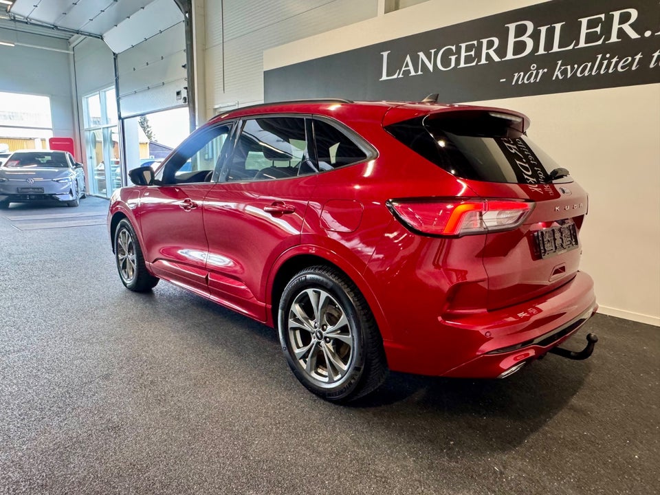 Ford Kuga 2,5 PHEV ST-Line X CVT 5d