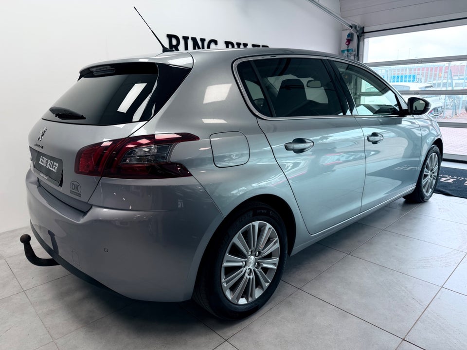 Peugeot 308 1,5 BlueHDi 130 Allure Grand 5d