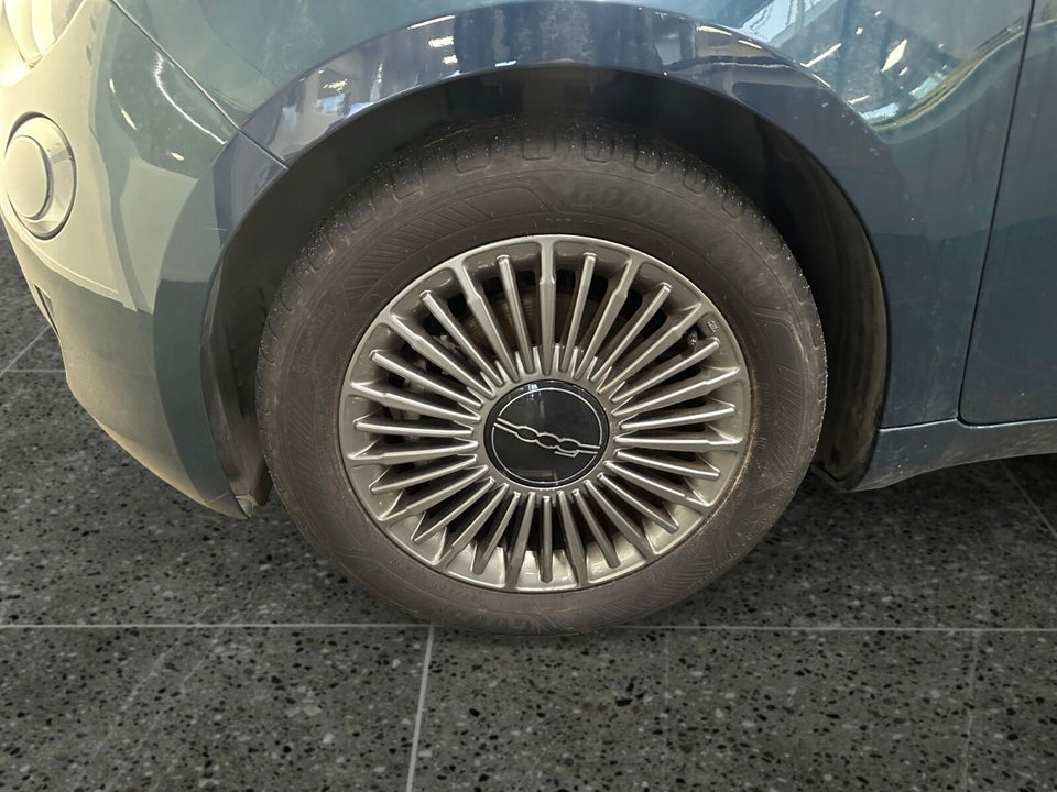 Fiat 500e 42 Icon 3+1 4d