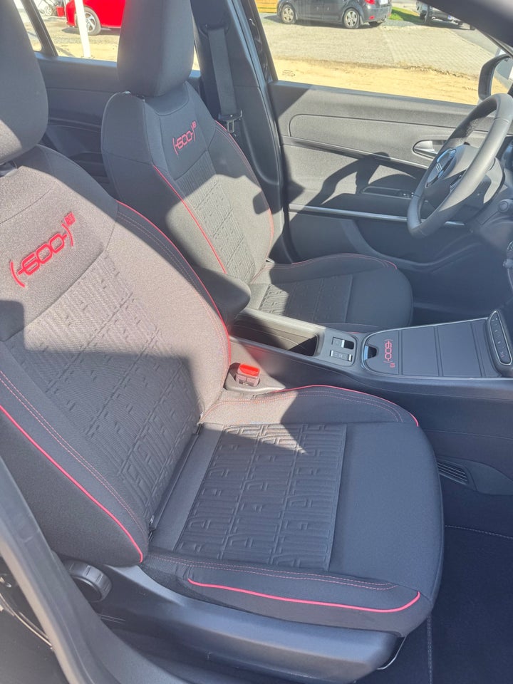 Fiat 600e 54 (RED) 5d