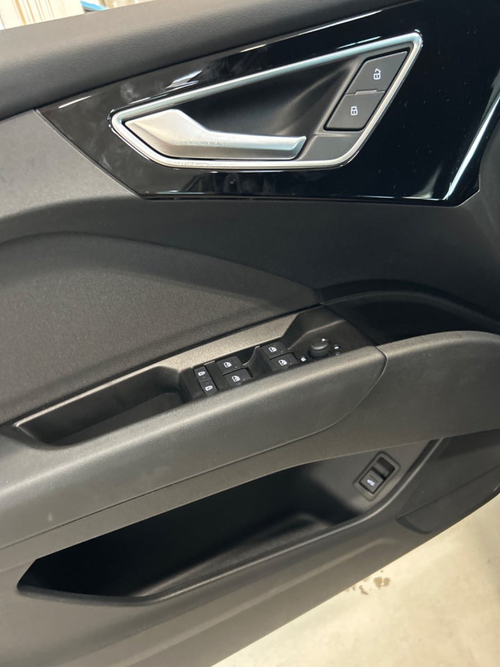Audi Q4 e-tron 45 Progress 5d