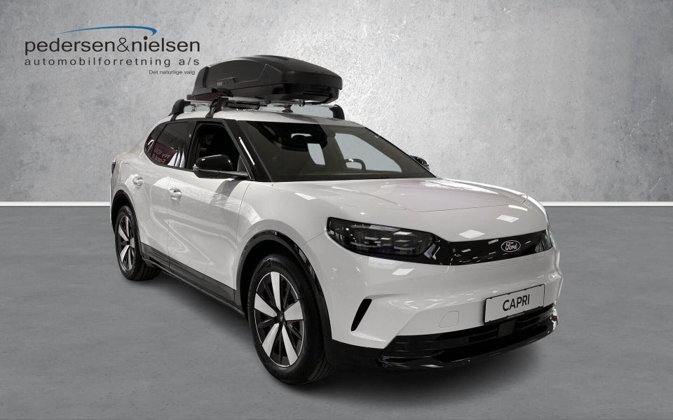 Ford Capri 82 Select Extended Range 5d