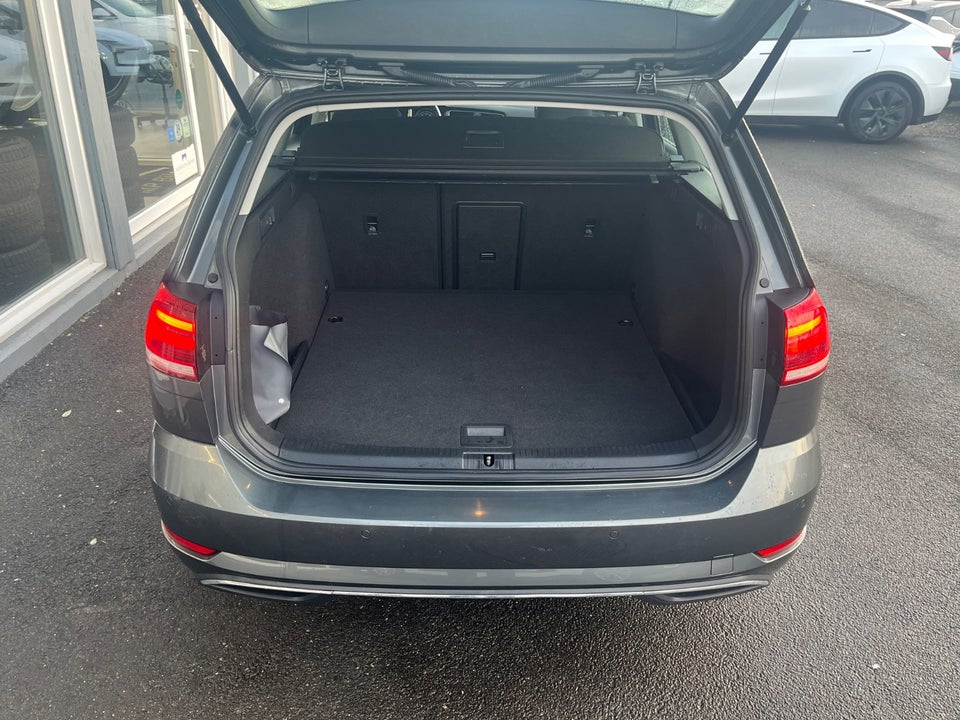 VW Golf VII 1,5 TSi 130 Comfortline Variant 5d