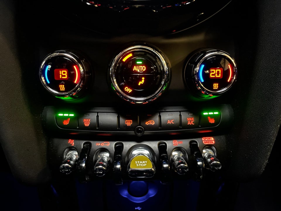 MINI Cooper SE Classic Trim 3d