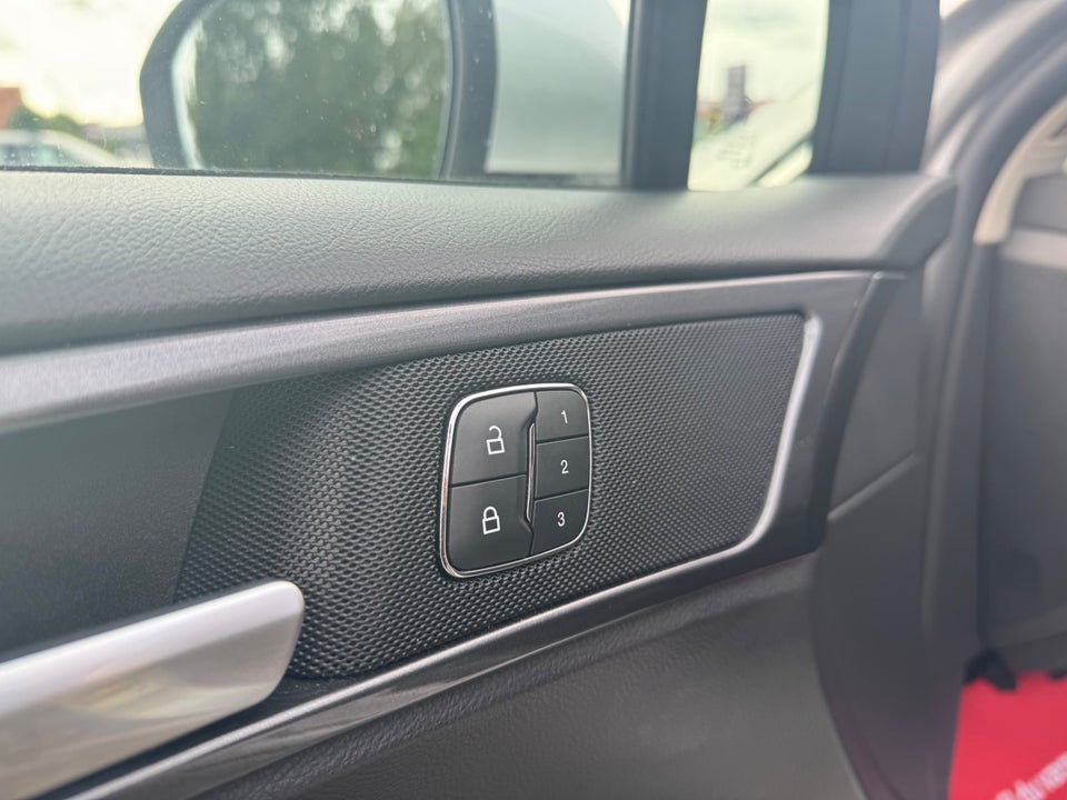 Ford Mondeo 2,0 EcoBlue Titanium stc. aut. 5d