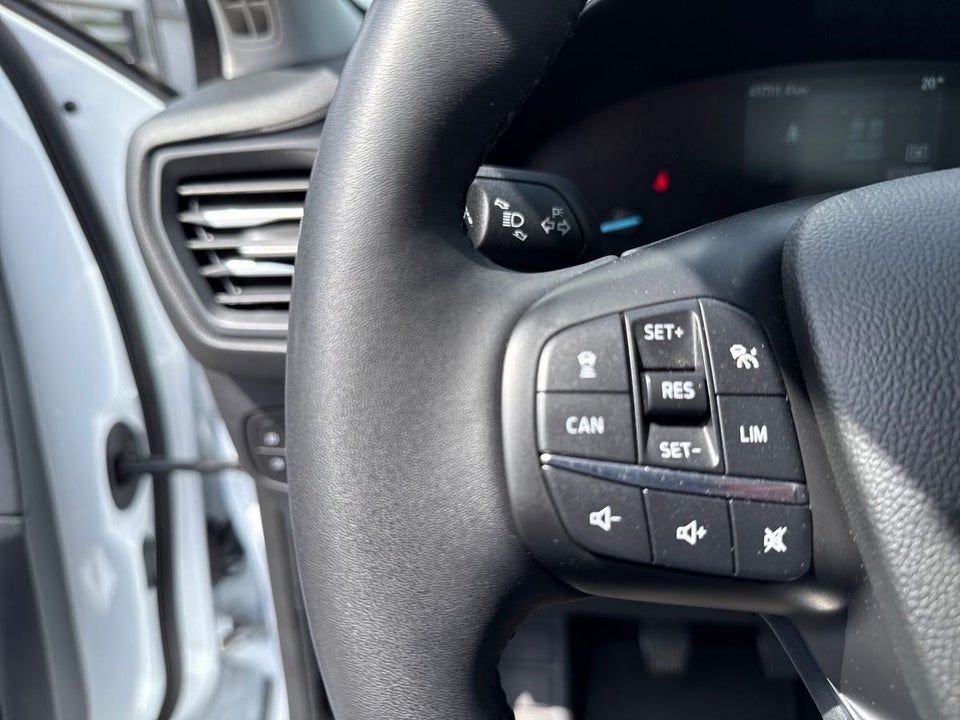 Ford Focus 1,0 EcoBoost mHEV Titanium 5d