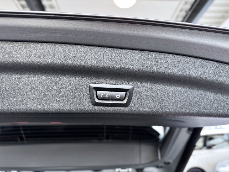 BMW iX1 xDrive30 M-Sport 5d