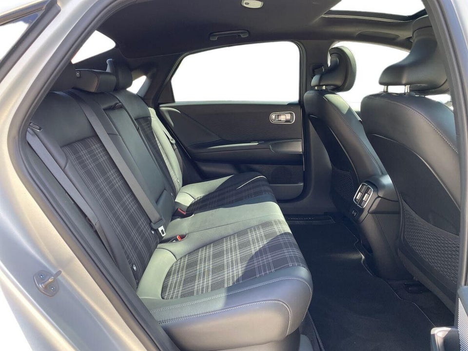 Hyundai Ioniq 6 77 First Edition AWD 4d