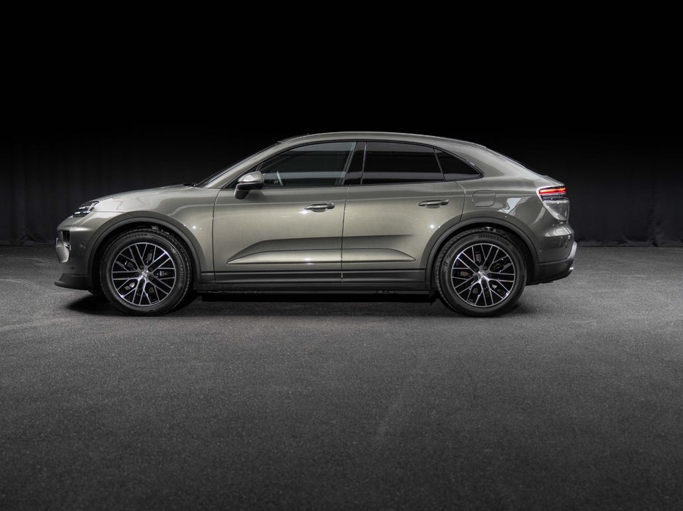 Porsche Macan 4 5d