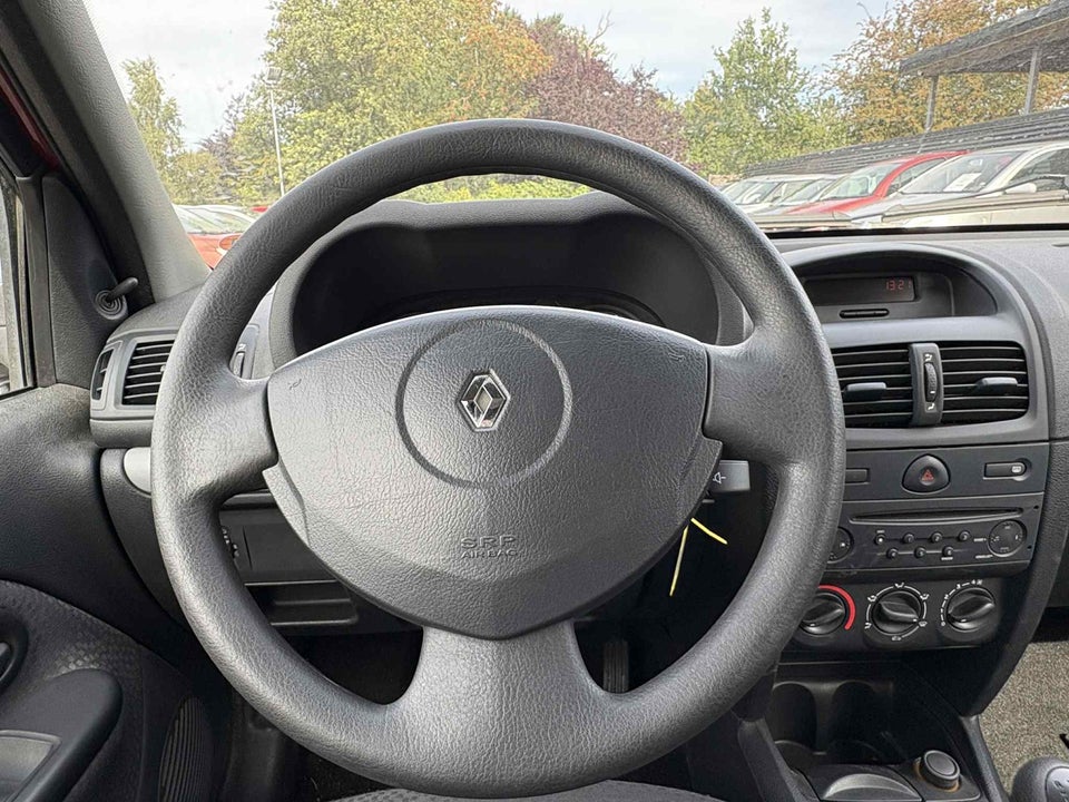 Renault Clio II 1,2 8V Authenique 3d