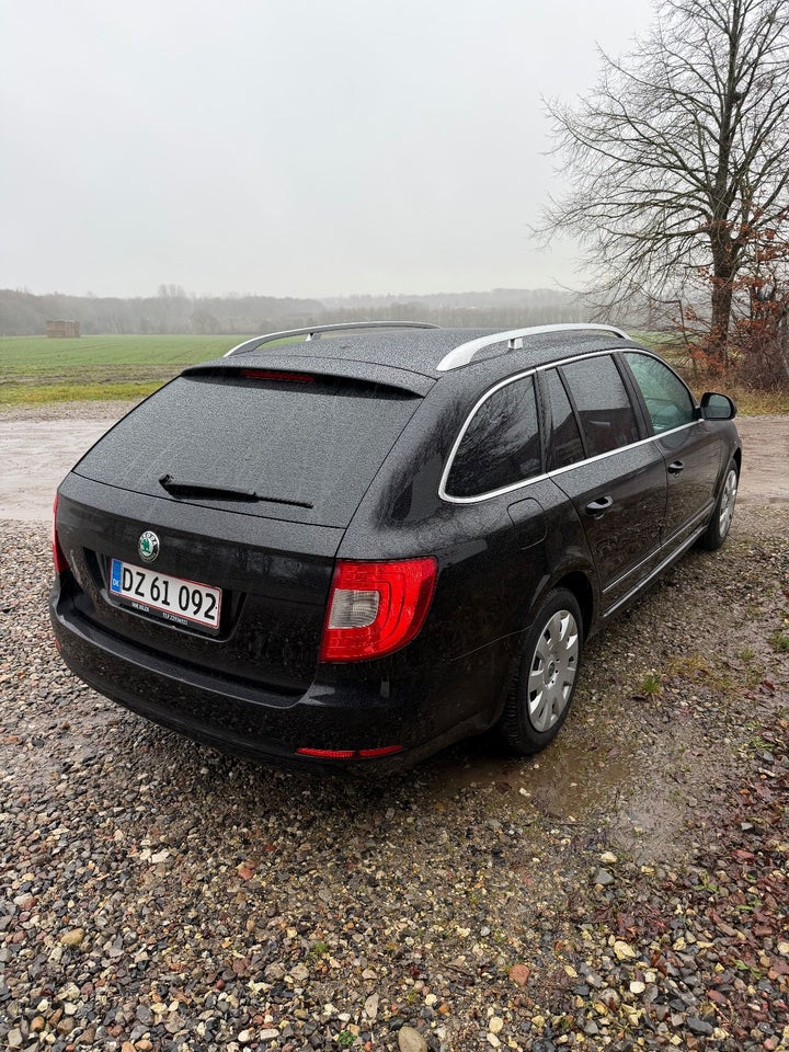 Skoda Superb 1,6 TDi 105 Active Combi GreenLine 5d