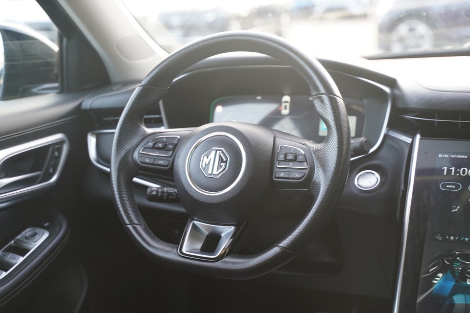 MG Marvel R Luxury 5d