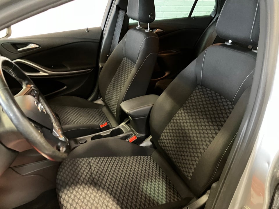 Opel Astra 1,0 T 105 Excite Sports Tourer 5d