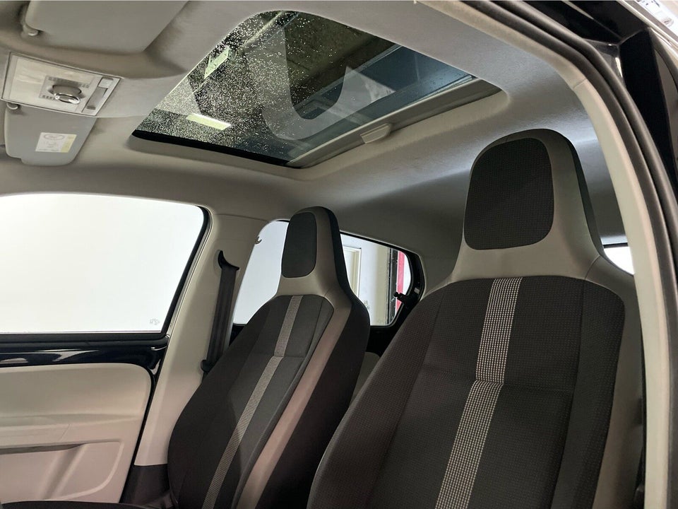 VW e-Up! High Up! 5d