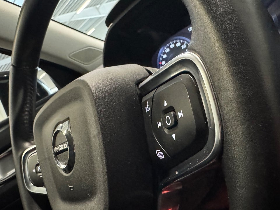 Volvo XC40 1,5 T4 ReCharge R-Design aut. 5d