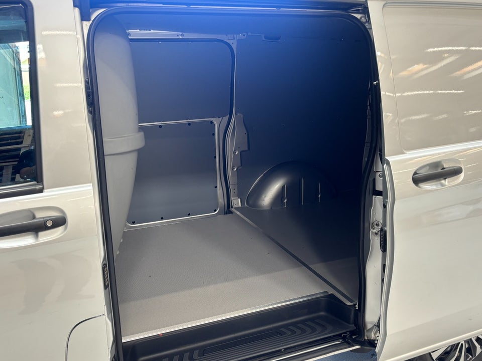 Mercedes Vito 116 2,0 CDi Kassevogn aut. L RWD