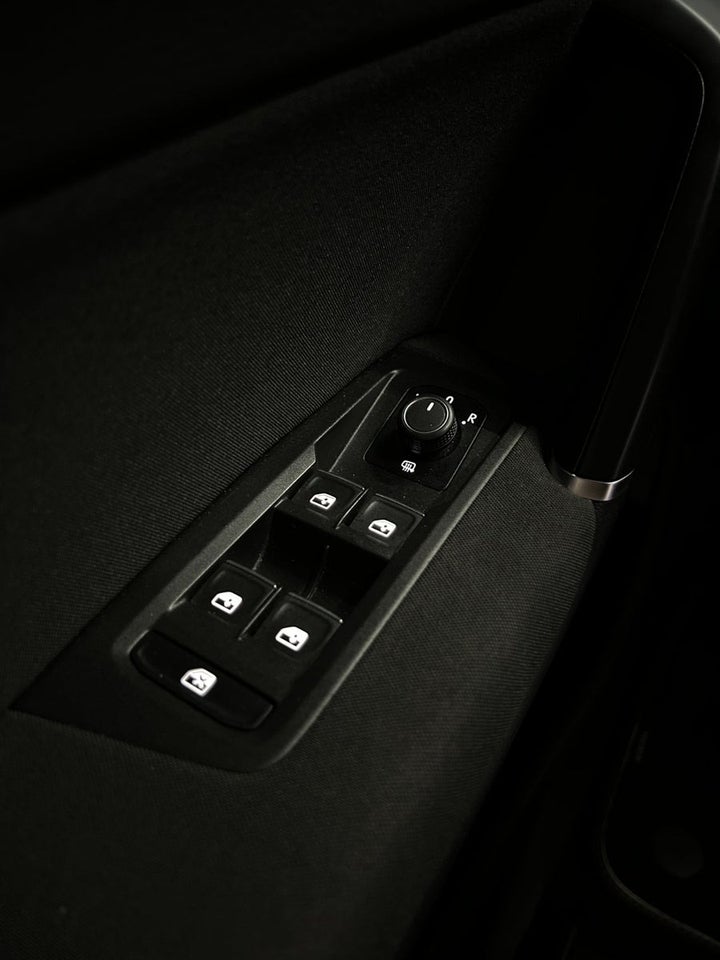 VW Touran 1,6 TDi 115 Comfortline DSG 7prs 5d