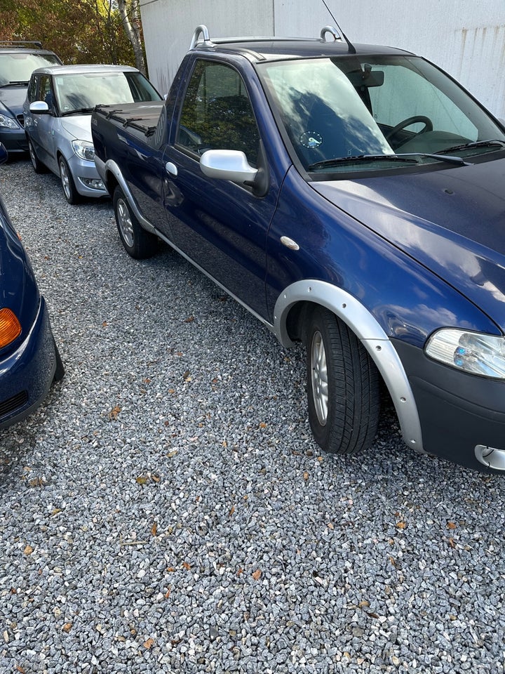 Fiat Strada 1,3 MJT 95 Works 2d