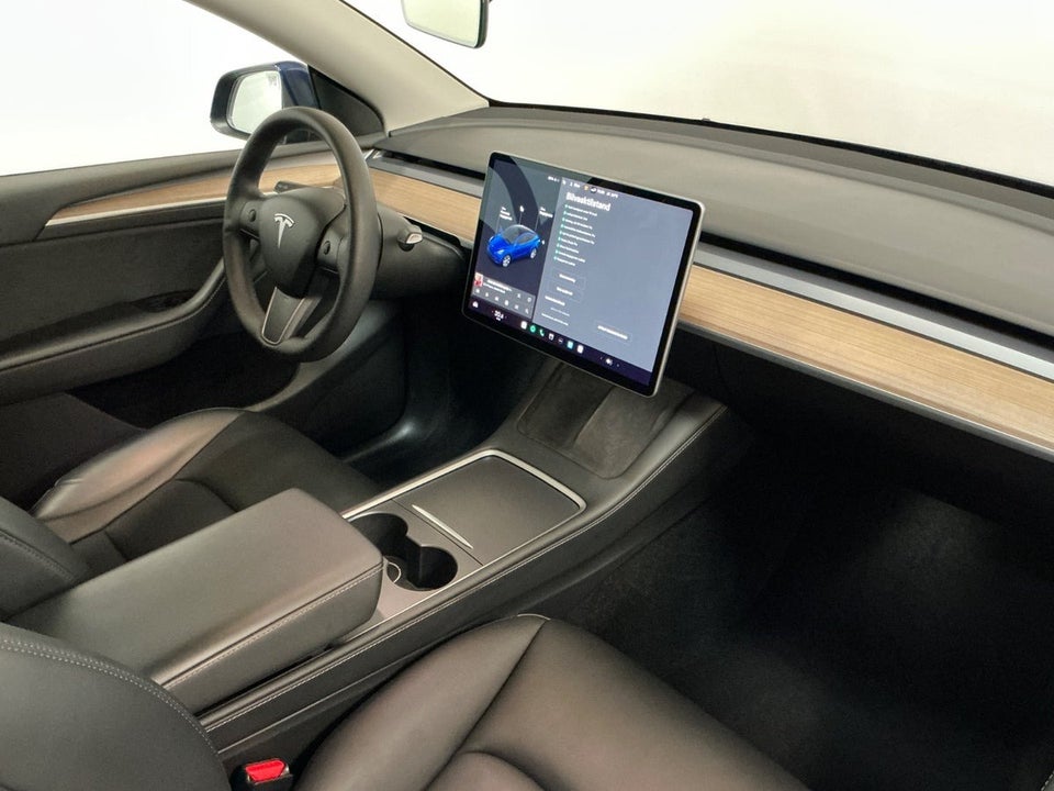 Tesla Model Y Long Range AWD 5d
